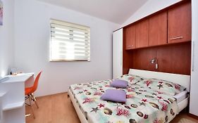 Cozy Holiday Home In Krusevo With Garden